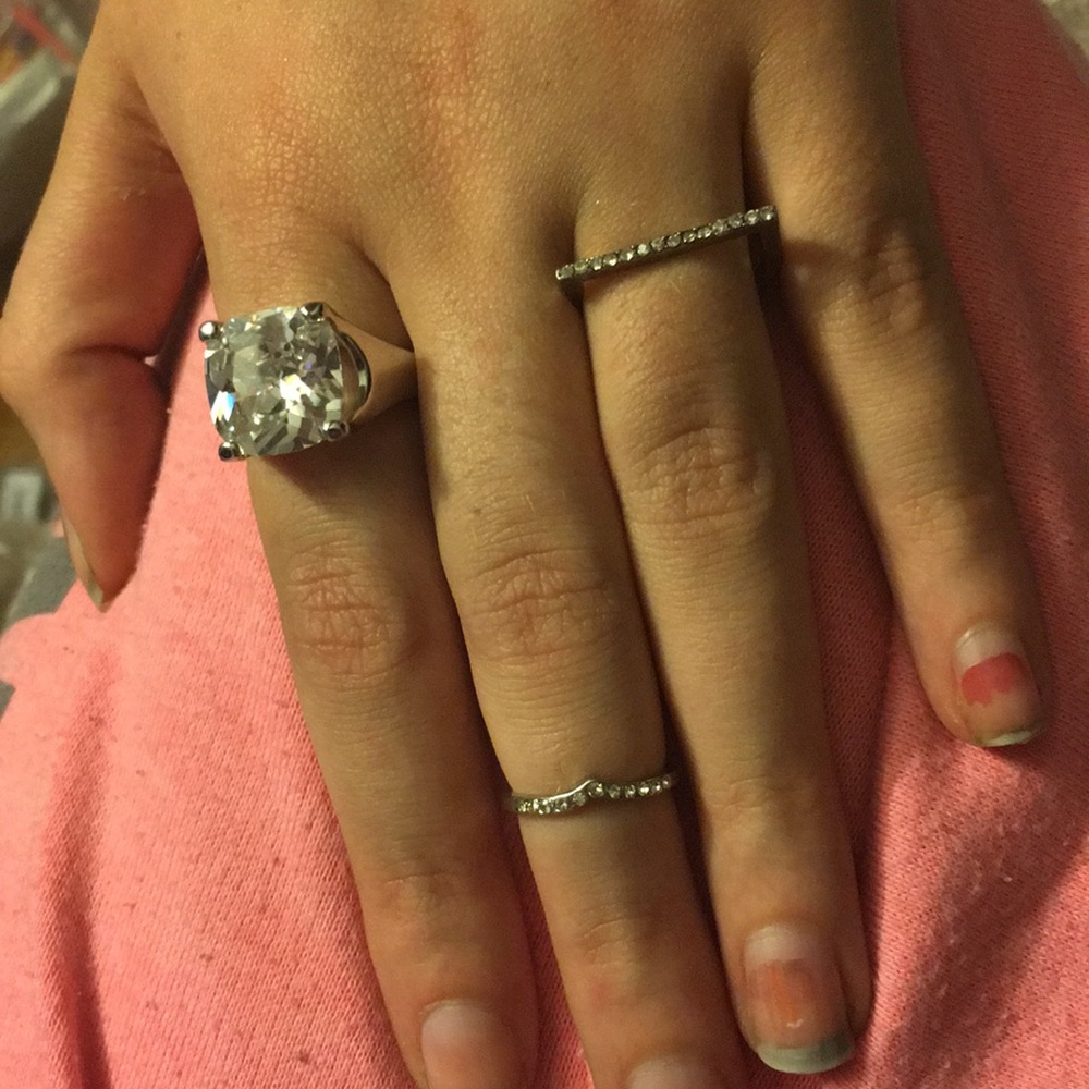 NWOT Fake diamond ring set